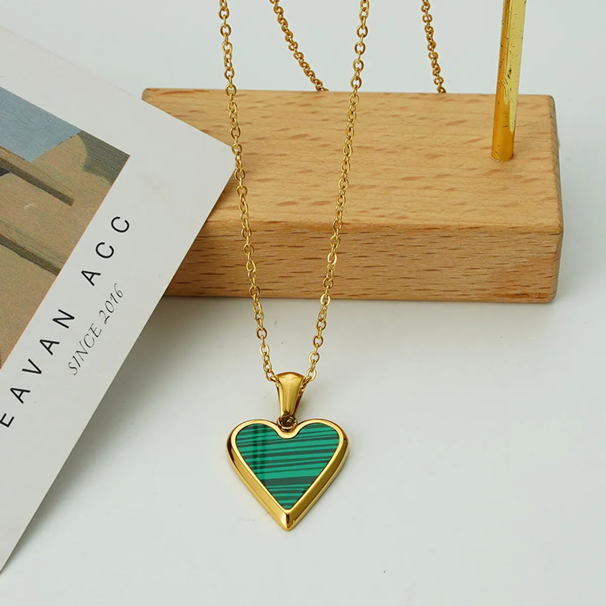 Heart Female Design Enamel Pendant Retro Fashion Simple Clavicle Metal Necklace