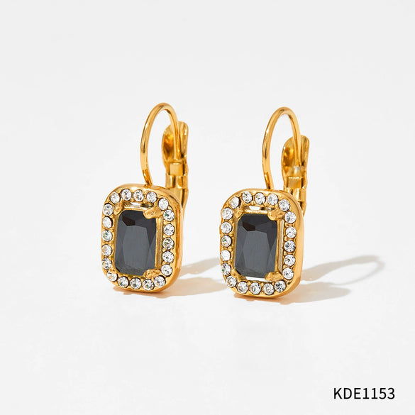 High Grade Women's Elegant Light Luxury Fashion Earrings In Heart And Geometric Shape Made Of Stainless Steel With Electroplating Design