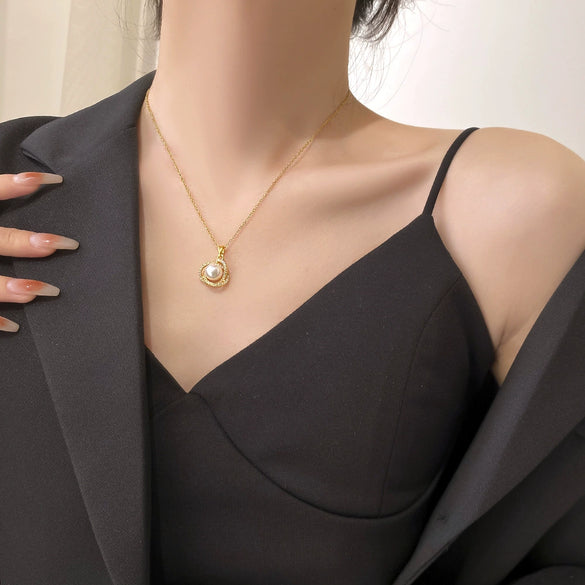 High Grade Women's Simple All Match Titanium Steel Clavicle Chain With Camellia Flower Pendant Pearl Necklace Diamond Designed