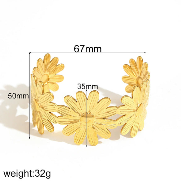 Highend Stainless Steel Women's Bracelet With Flower Leaf Design And Electroplating Treatment