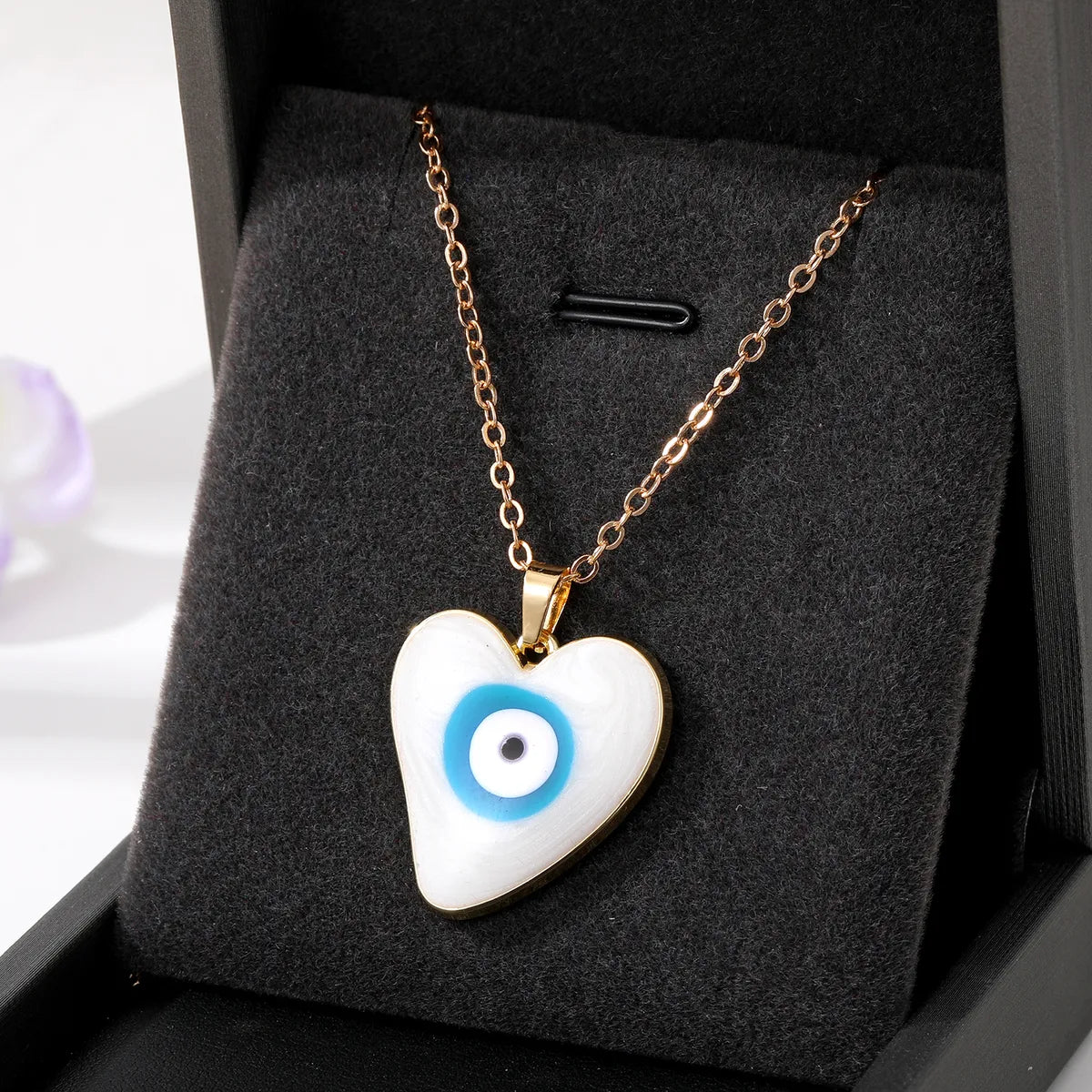 Hip-Hop Devil'S Eye Heart Shape Alloy Enamel Plating Women'S Pendant Necklace 1 Piece