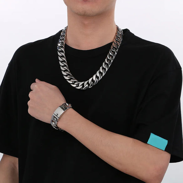 Hip-Hop Geometric Solid Color 304 Stainless Steel 18K Gold Plated Men'S Bracelets Necklace