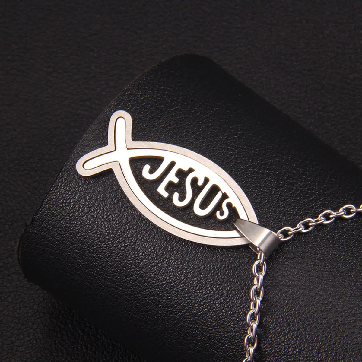 Hip-Hop Letter Fish 201 Stainless Steel Unisex Pendant Necklace