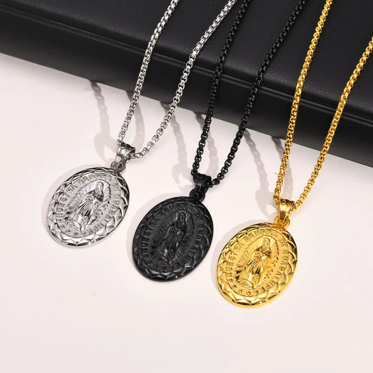 Hip-Hop Oval Stainless Steel Titanium Steel Plating Pendant Necklace 1 Piece