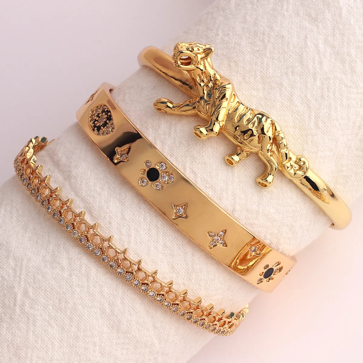 Hip-Hop Palm Rose Leopard Copper 18k Gold Plated Zircon Bangle In Bulk