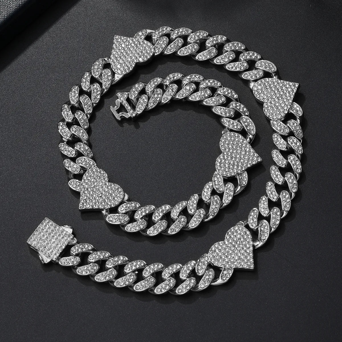 Hip-Hop Punk Chain Necklace Zinc Alloy Three-Dimensional Diamond Rhinestones Men'S Necklace