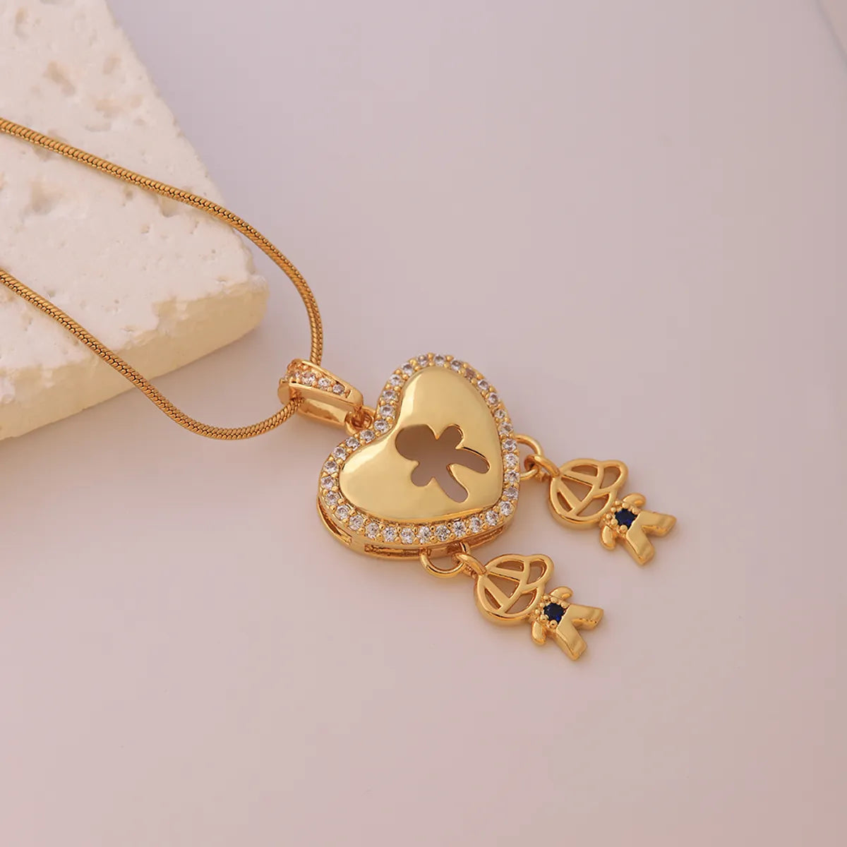 Hip-hop Punk Heart Shape Stainless Steel Copper 18k Gold Plated Zircon Pendant Necklace In Bulk