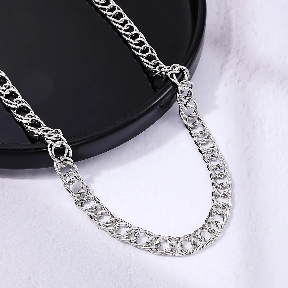 Hip-Hop Punk Simple Style Solid Color Alloy Men'S Necklace