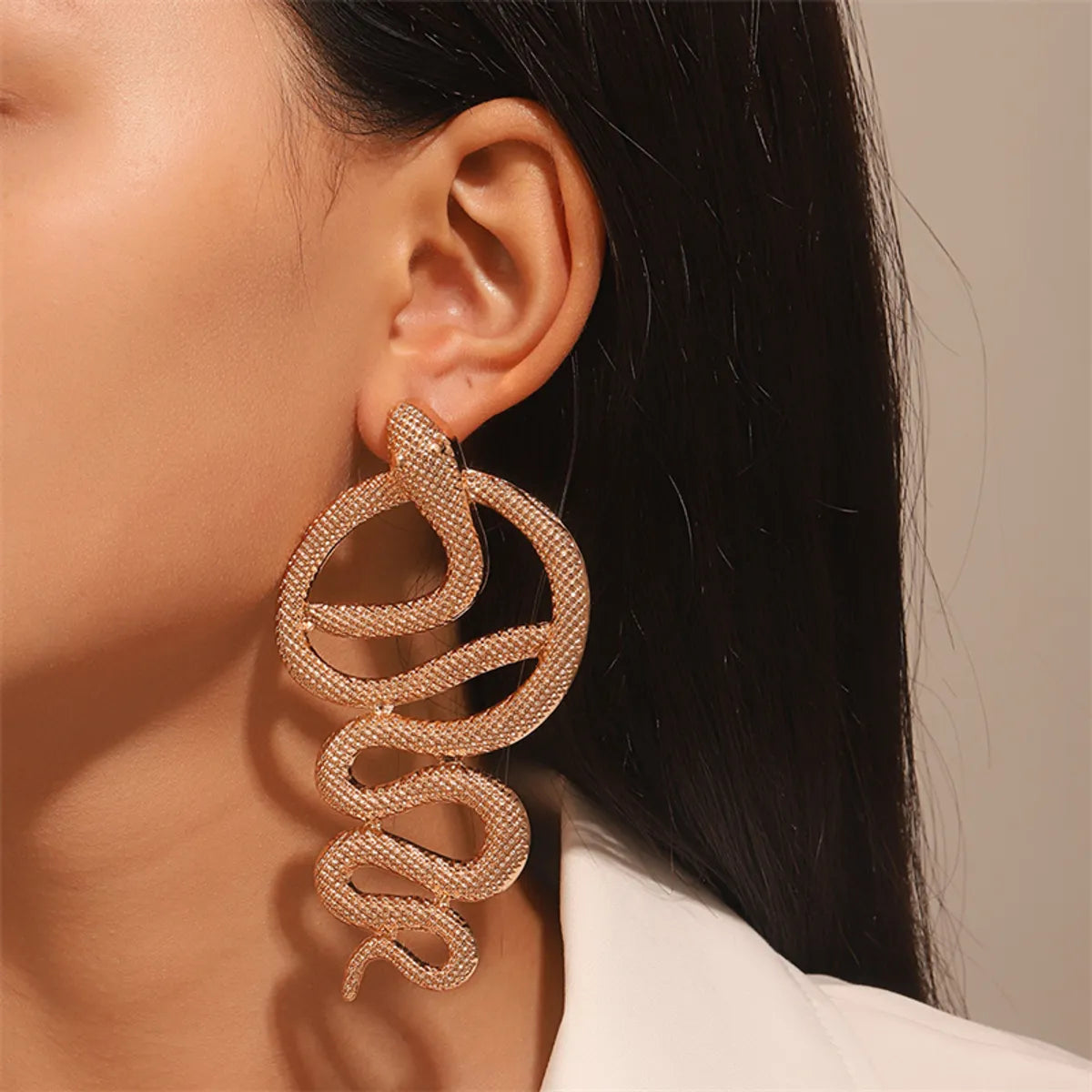 Hip-Hop Punk Streetwear Heart Shape Snake Dragon Alloy Metal Copper Plating 18k Gold Plated Gold Plated Silver Plated Women'S Ear Clips