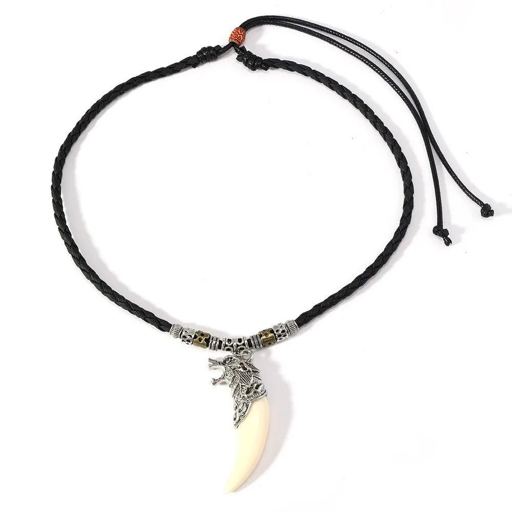 Hip-Hop Retro Leaf Alloy Men'S Pendant Necklace