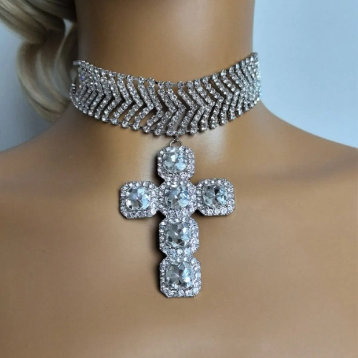 Hip-Hop Retro Luxurious Cross Alloy Plating Inlay Rhinestones Silver Plated Women'S Necklace Pendant