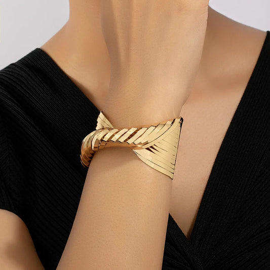 Hip-hop Retro Round Alloy Plating Gold Plated Women's Bangle