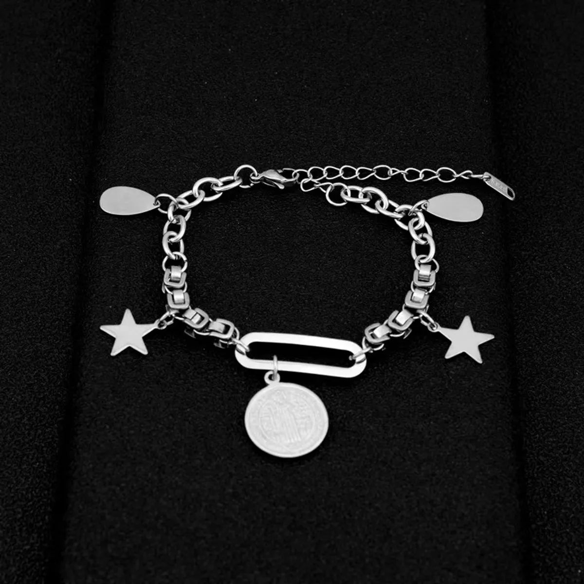 Hip-Hop Retro Round Star Stainless Steel White Gold Plated No Inlay Bracelets In Bulk