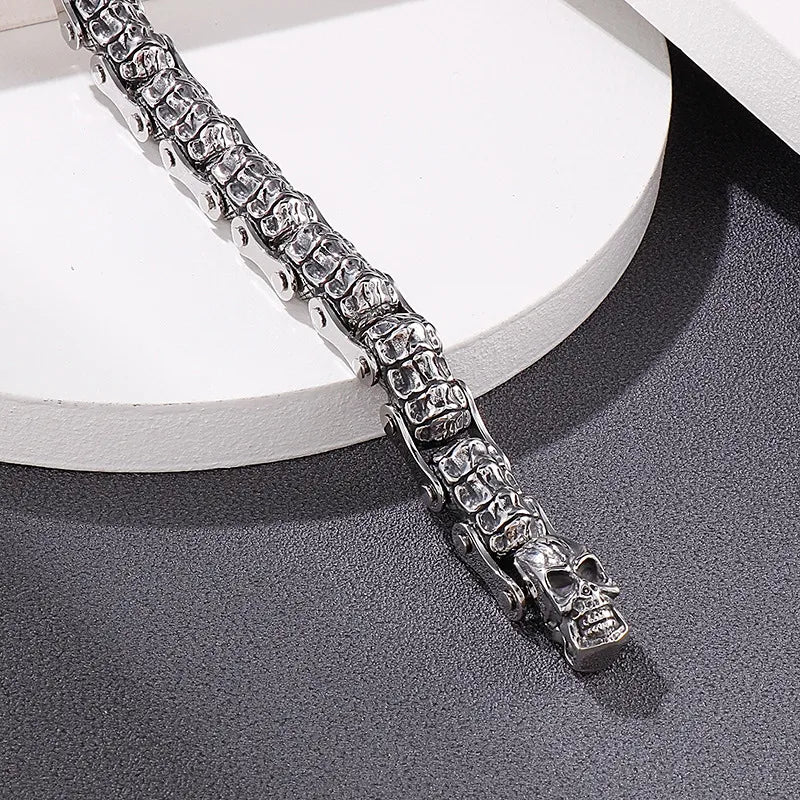 Hip-Hop Retro Skull Titanium Steel Stoving Varnish Men'S Bracelets