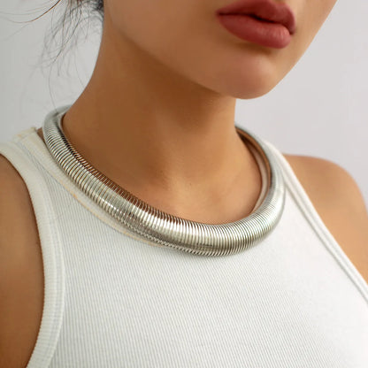 Hip-Hop Retro Solid Color Metal Women'S Choker