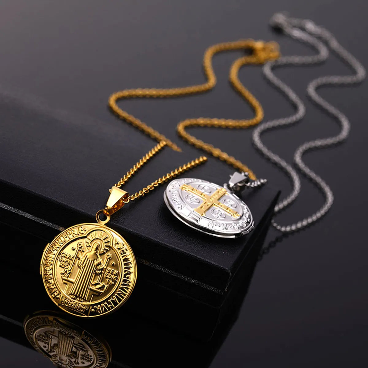 Hip-hop Retro Solid Color Stainless Steel Plating 18k Gold Plated Men's Pendant Necklace