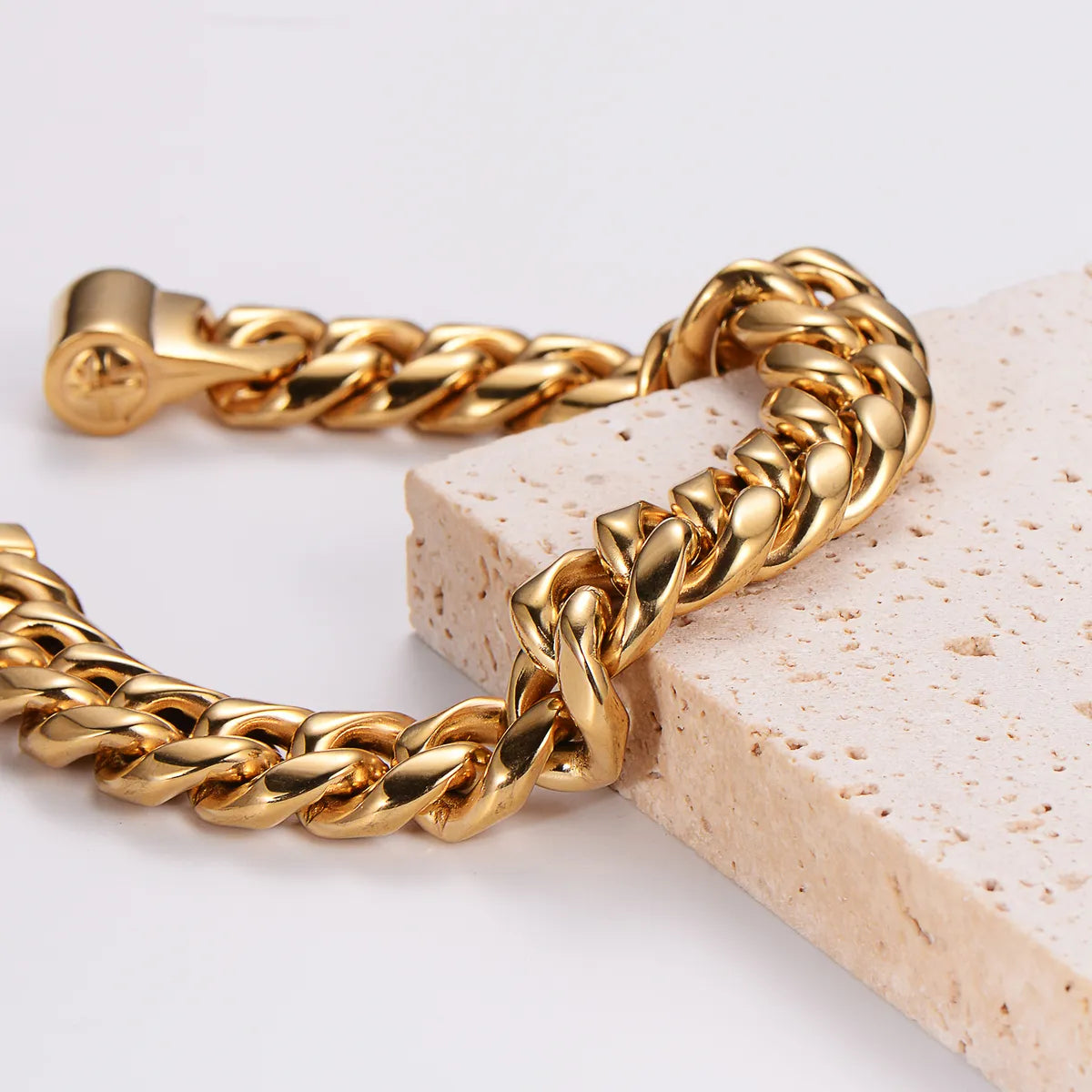 Hip-hop Rock Cool Style Solid Color Stainless Steel Polishing Plating 18k Gold Plated Men's Bracelets