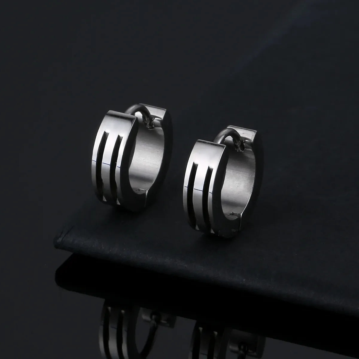 Hip-Hop Round Titanium Steel Earrings 1 Piece