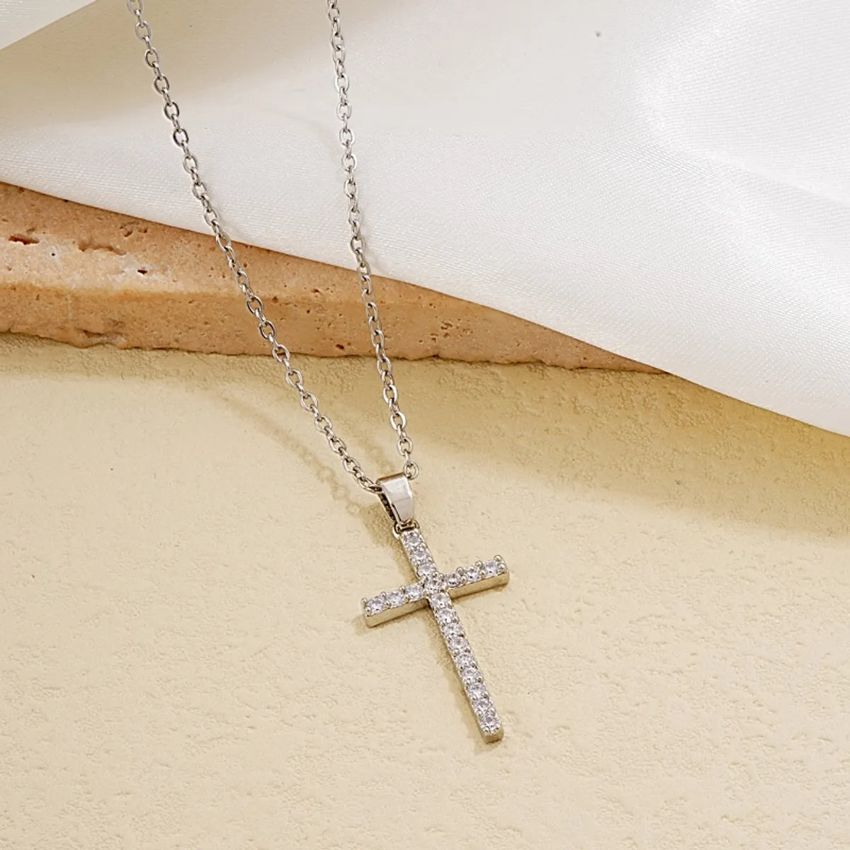 Hip-hop Simple Style Cross Copper Plating Inlay Zircon Pendant Necklace