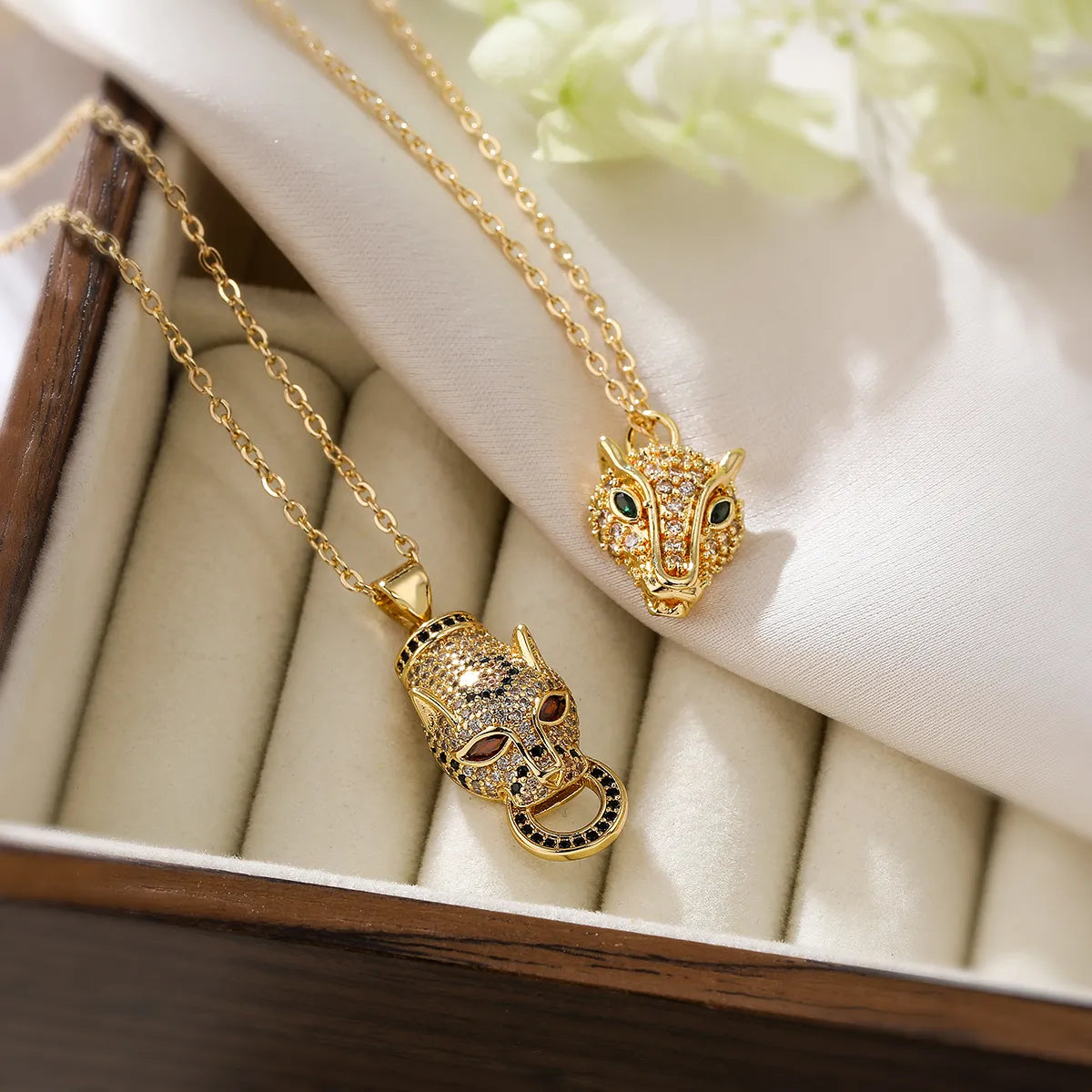 Hip-hop Simple Style Leopard Head Copper 18k Gold Plated Diamond Pendant Necklace In Bulk