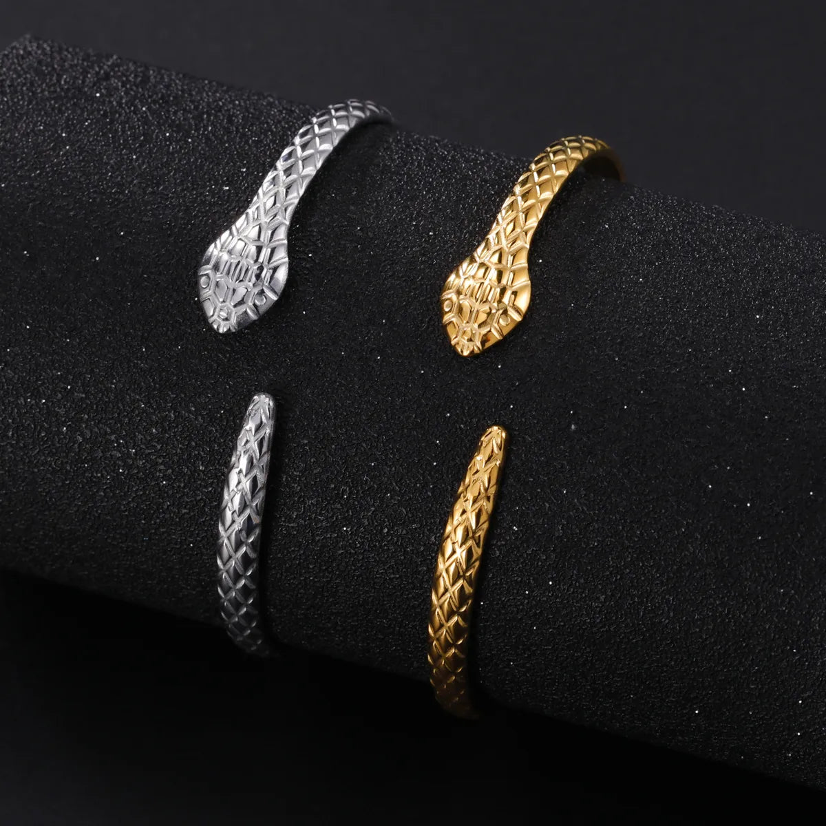 Hip-Hop Simple Style Snake Stainless Steel Plating Bangle 1 Piece