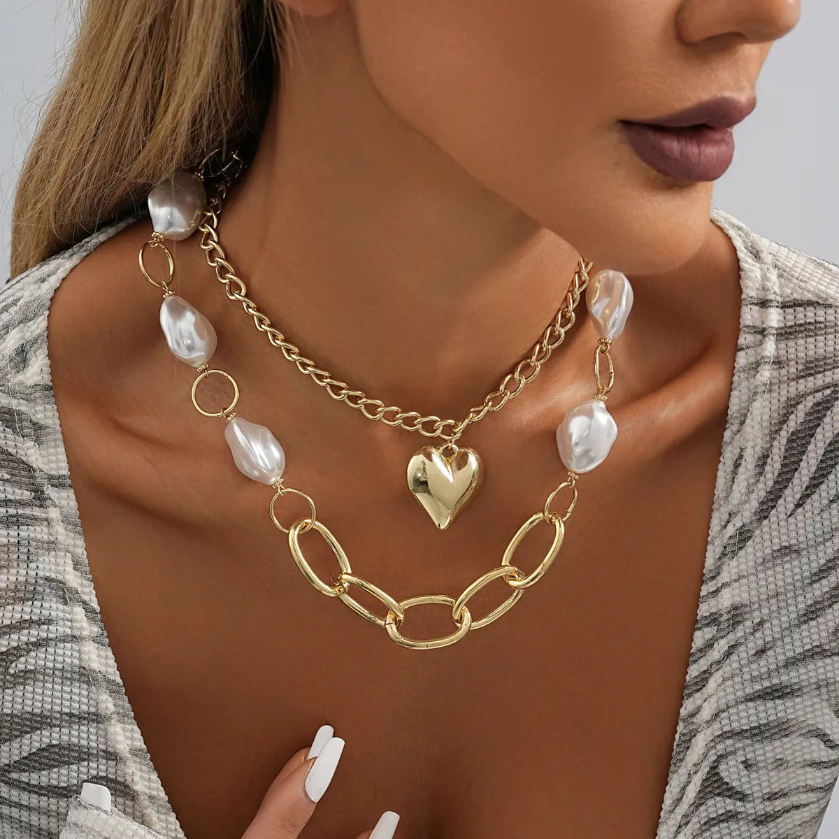 Hip-hop Sweet Heart Shape Imitation Pearl Layered Plating Women's Layered Necklaces