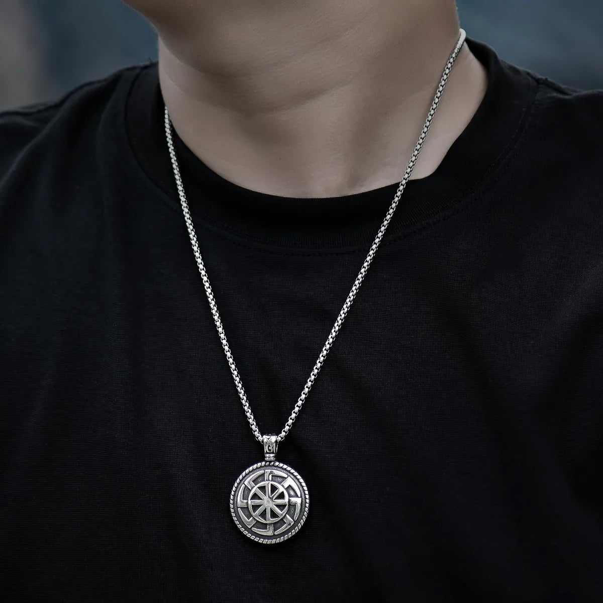 Hip-Hop Vintage Style Punk Round Titanium Steel Men'S Pendant Necklace