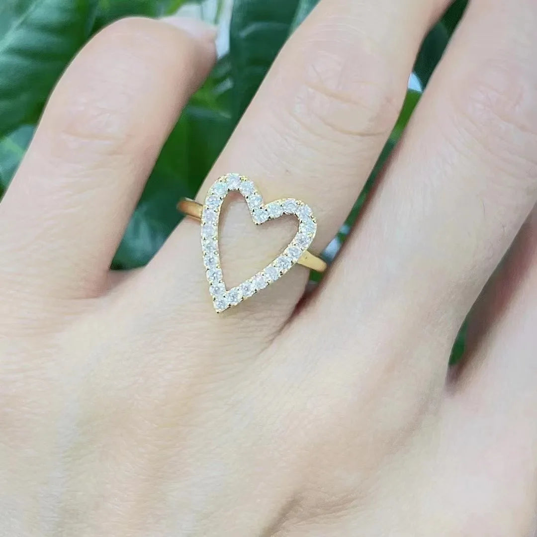 Hollowed Heart Shape Inlaid Zircon Heart-Shaped Switchable Finger Ring