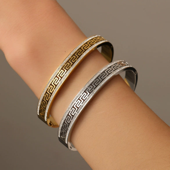 Hollowout Light Luxury Drill Bracelet Titanium Steel Polish Fashion