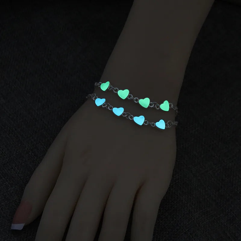 Hot Sale Fashion Heart-Shaped Fluorescent Four-Hearted Luminous Love-Shaped Alloy Bracelet Wholesale