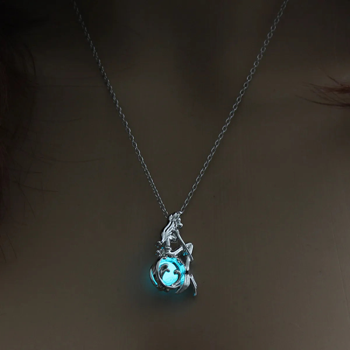 Hot Sale Luminous Cage Fashion Openable Pendant Halloween Luminous Jewelry Alloy Necklace