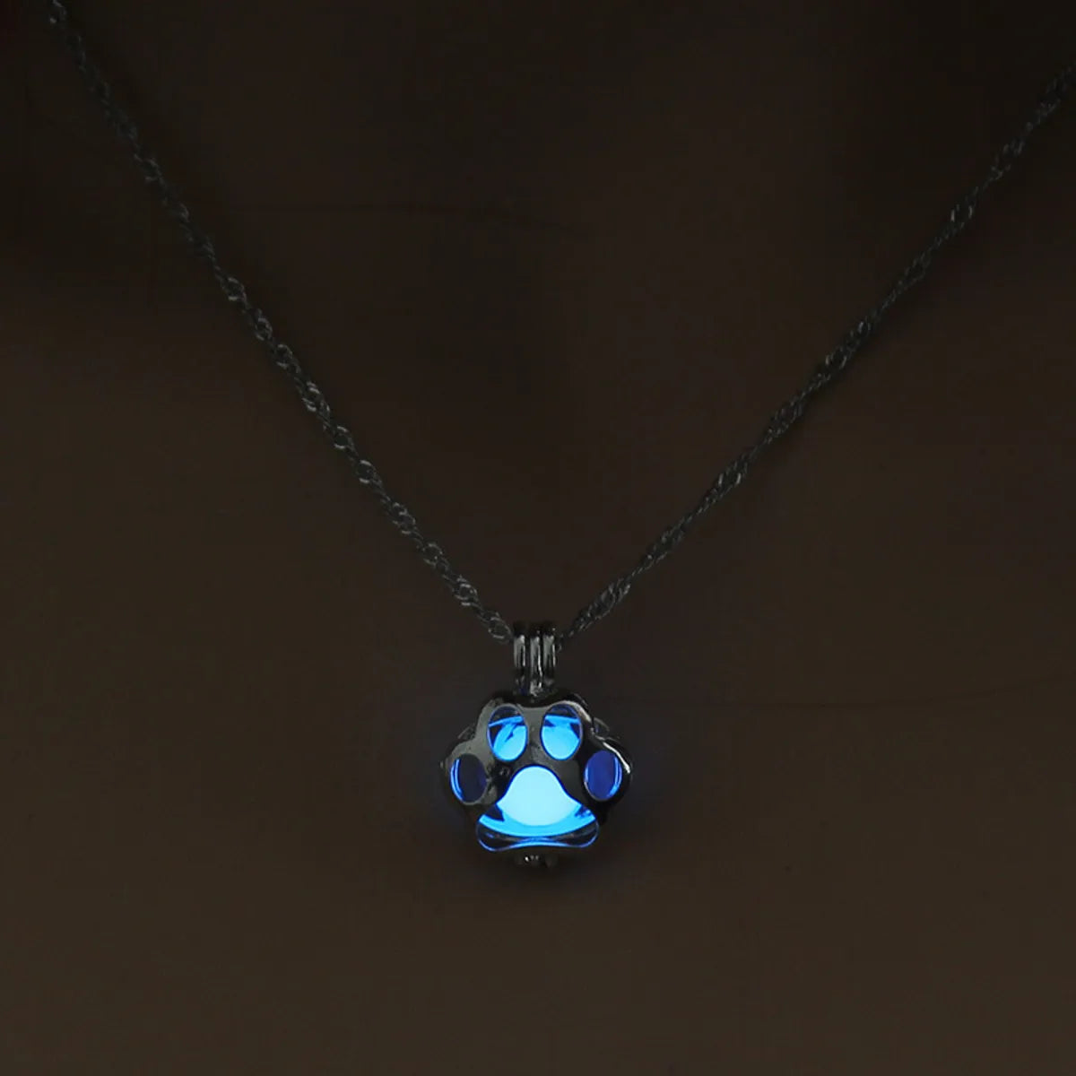 Hot Sale Luminous Cage Hollow Cat Claw Pendant Halloween Alloy Necklace For Women Accessories