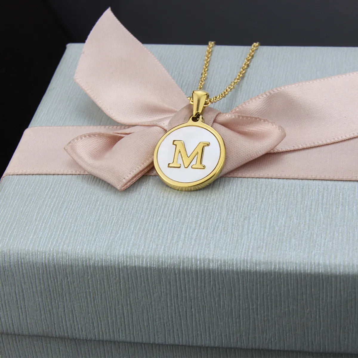 Simple Style Letter Titanium Steel Plating Inlaid Shell Necklace