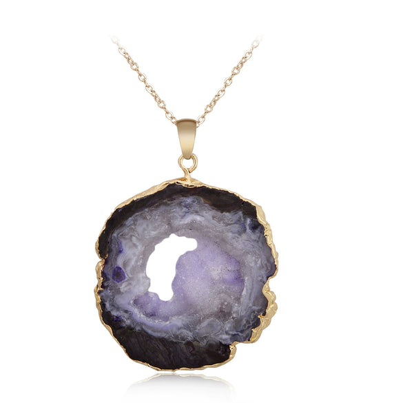 Hotselling Natural Stone Crystal Bud Pendant Electroplated Edge Stripe Color Agate Crystal Cave Original Stone Slice Necklace
