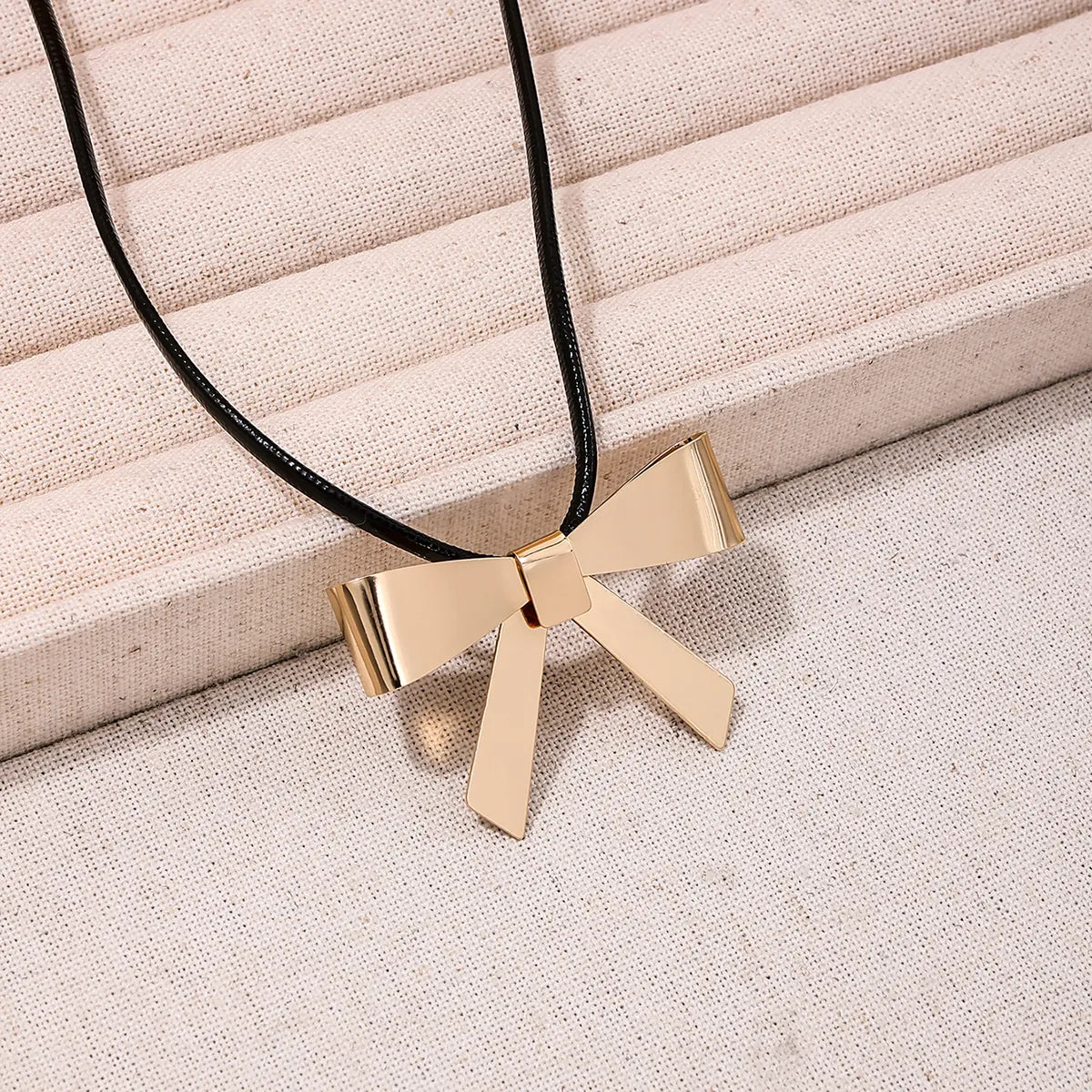 IG Style Bow Knot Alloy Wholesale Necklace