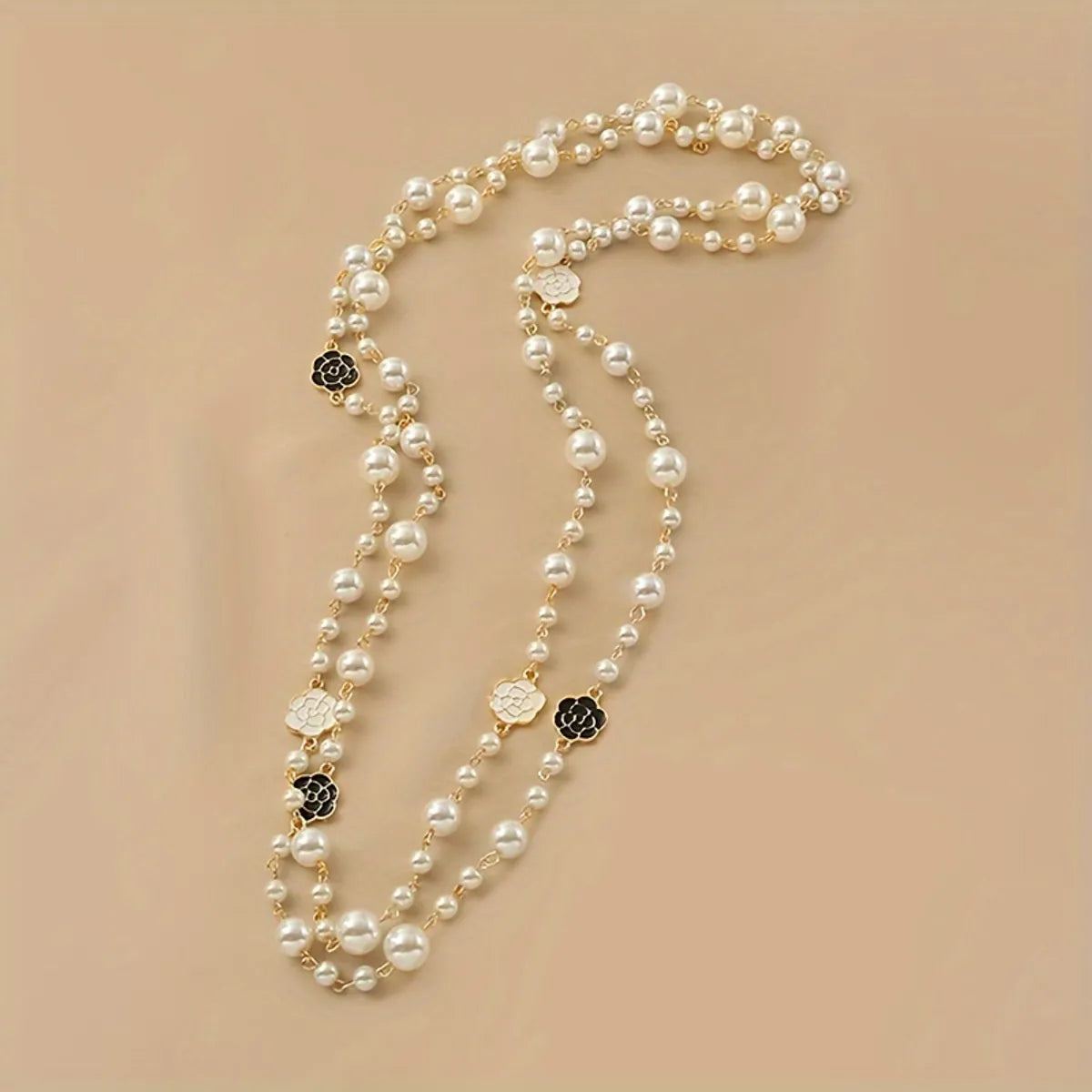 Ig Style Casual Flower Alloy Pearl Women's Sweater Chain Necklace