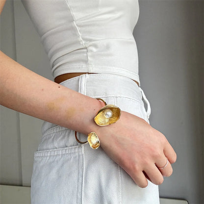 IG Style Casual French Style Shell 18K Gold Plated Silver Plated Artificial Pearls Arylic Copper Alloy Wholesale Bangle