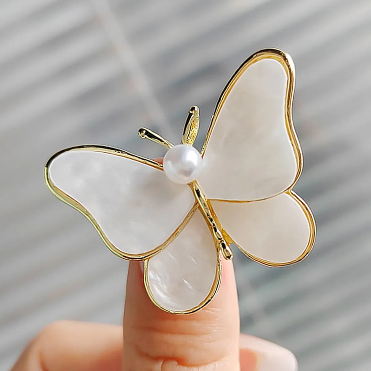 IG Style Casual Sweet Butterfly Alloy Enamel Hollow Out Inlay Artificial Crystal Rhinestones Unisex Brooches