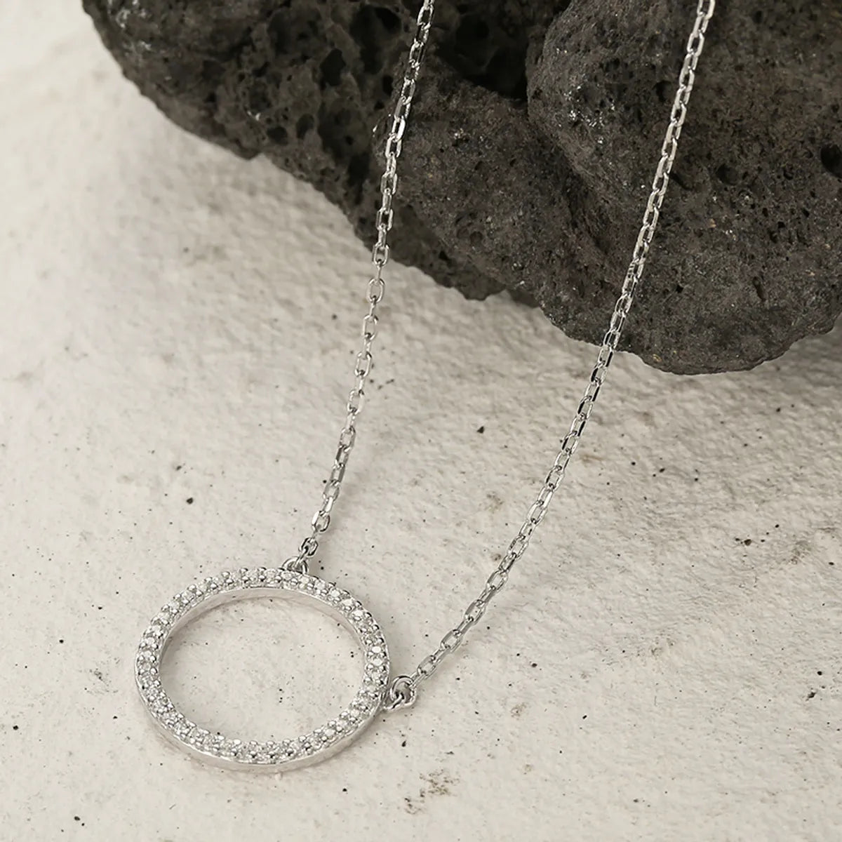 Ig Style Circle Sterling Silver Plating Hollow Out Inlay Zircon White Gold Plated Pendant Necklace