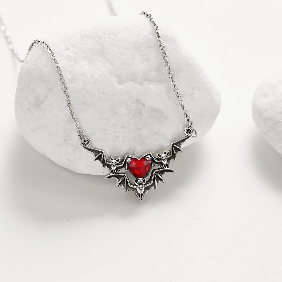 Ig Style Cool Style Heart Shape Bat Alloy Plating Inlay Rhinestones Women's Necklace