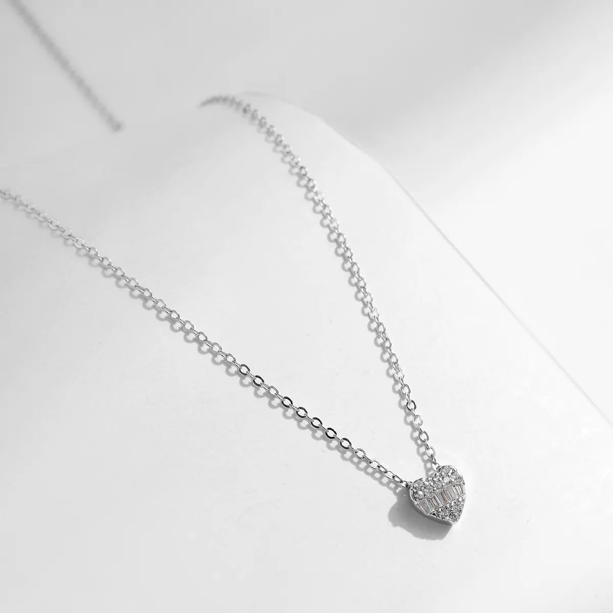 Ig Style Elegant Heart Shape Sterling Silver Plating Inlay Zircon Rhodium Plated Pendant Necklace