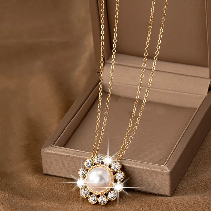 IG Style Elegant Shiny Flower Ferroalloy Zinc Alloy Inlay Pearl Zircon 14K Gold Plated Women'S Necklace