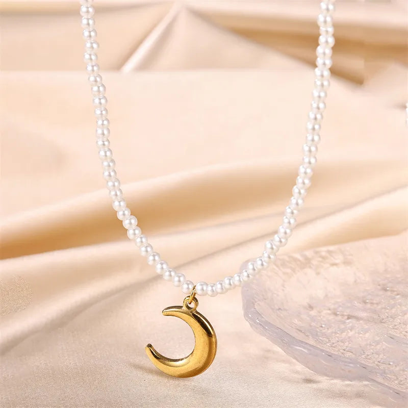 Ig Style French Style Moon Chili Stainless Steel Artificial Pearl Plating 18k Gold Plated Pendant Necklace