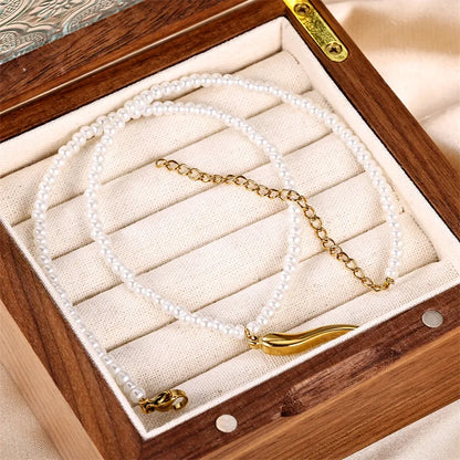 Ig Style French Style Moon Chili Stainless Steel Artificial Pearl Plating 18k Gold Plated Pendant Necklace