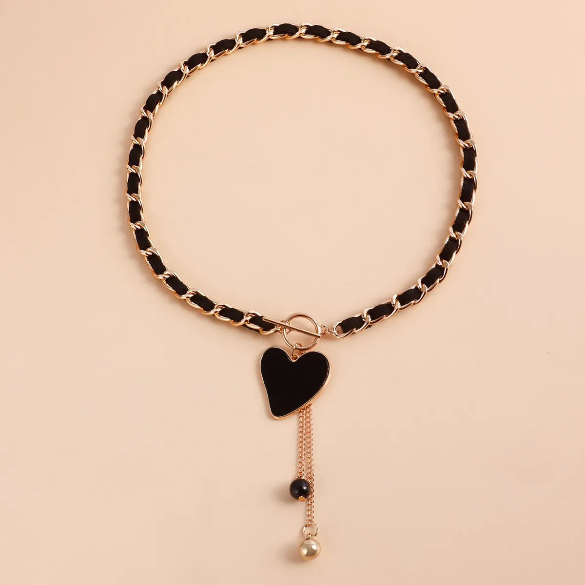 Ig Style Heart Shape Alloy Woven Belt Women'S Pendant Necklace