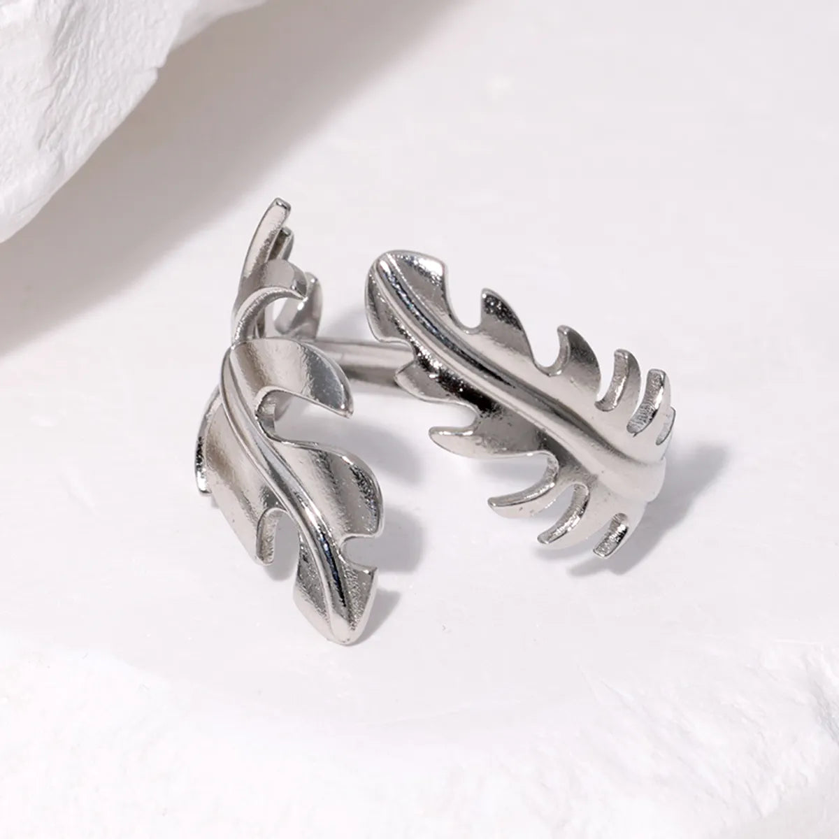 IG Style Modern Style Simple Style Leaves 304 Stainless Steel 18K Gold Plated Open Rings In Bulk