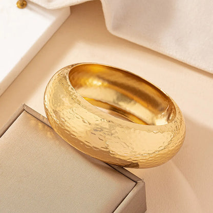 Ig Style Retro Commute Round Alloy Plating Gold Plated Women'S Bangle