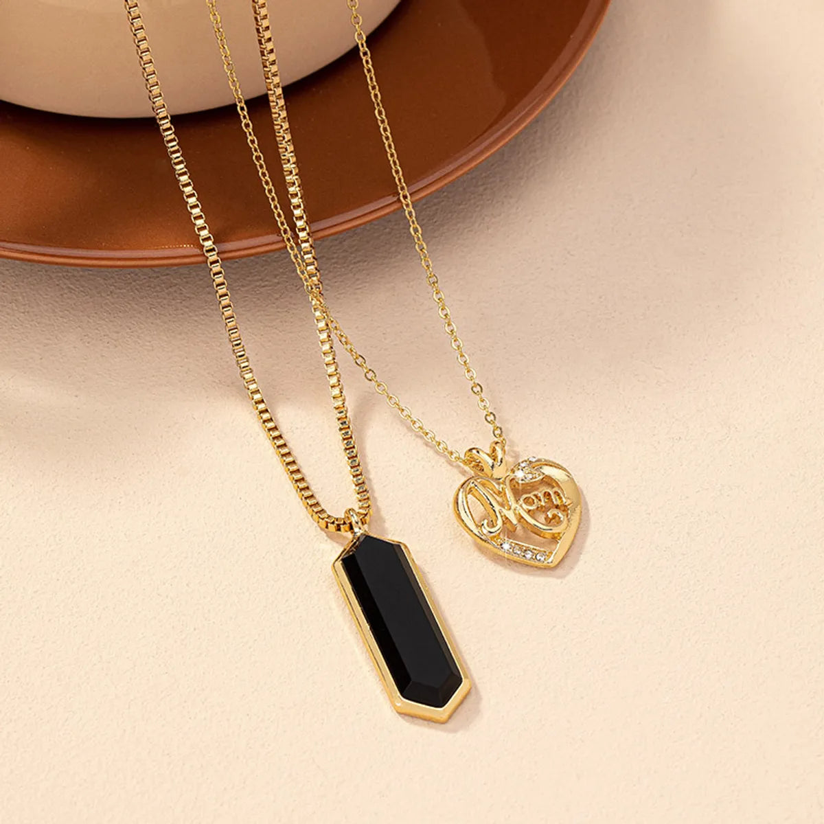 Ig Style Retro Korean Style Heart Shape Alloy Plating Women's Pendant Necklace