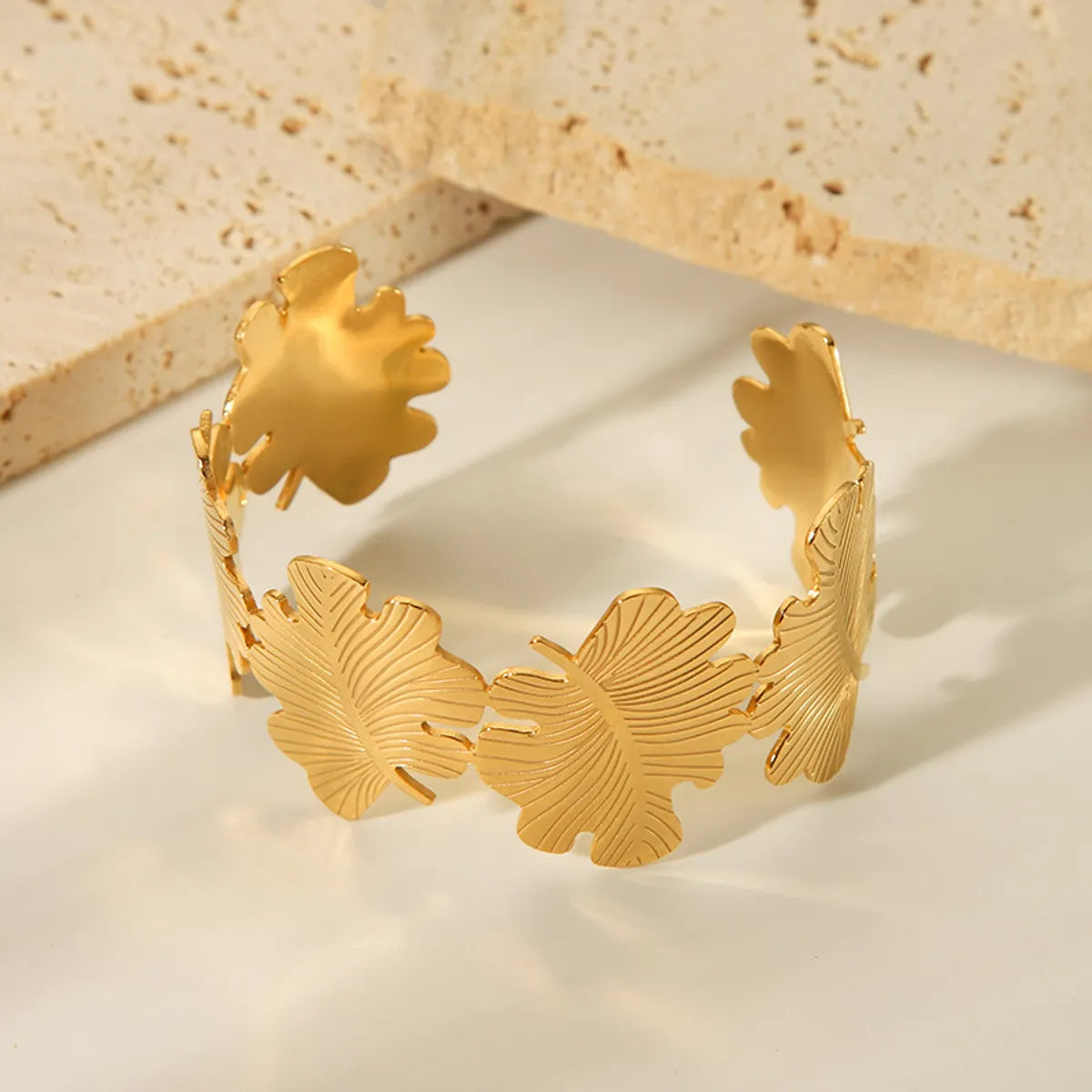 Ig Style Simple Style Animal Leaf Flower Stainless Steel Plating Inlay Zircon Gold Plated Bangle