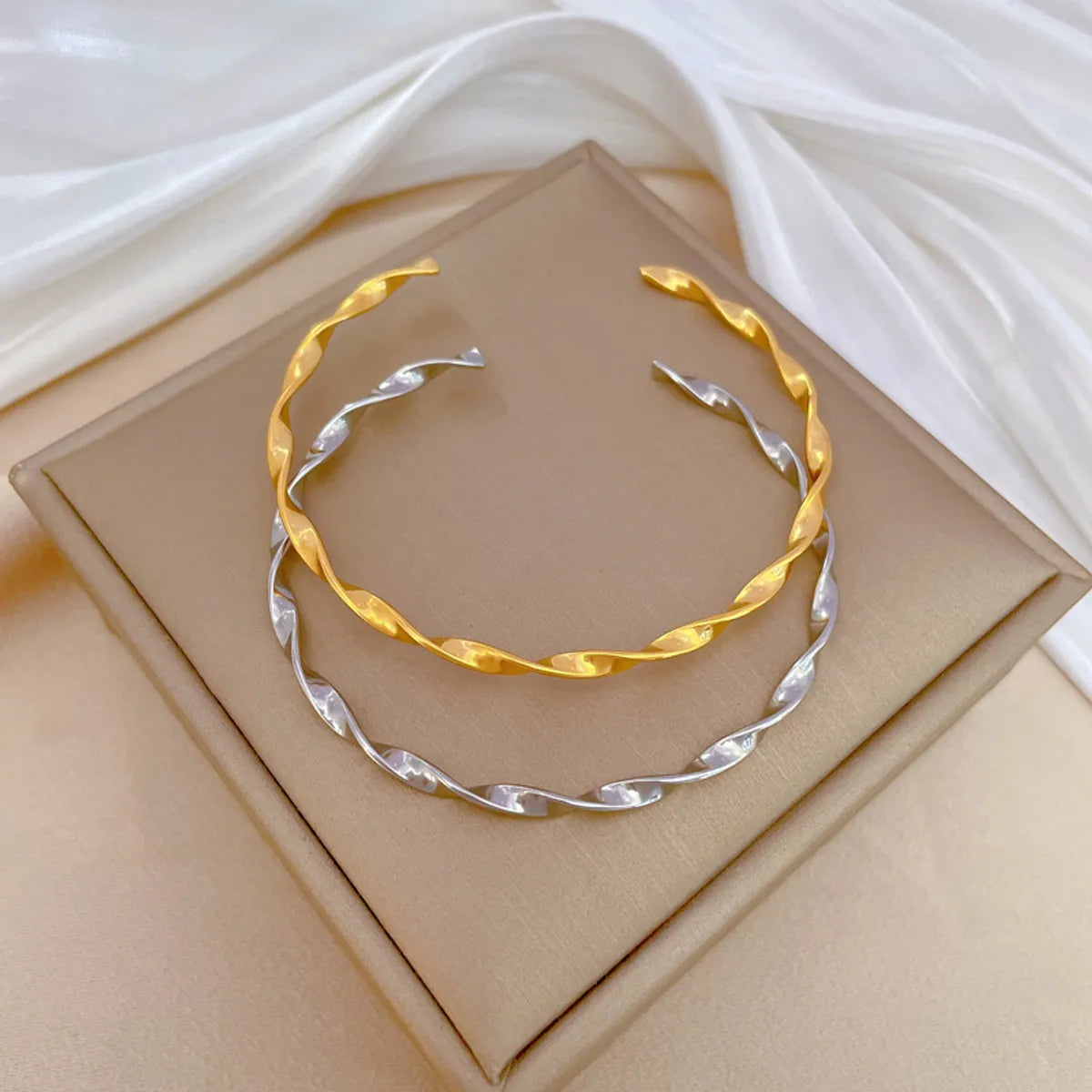 IG Style Simple Style Classic Style Solid Color Titanium Steel Bangle In Bulk